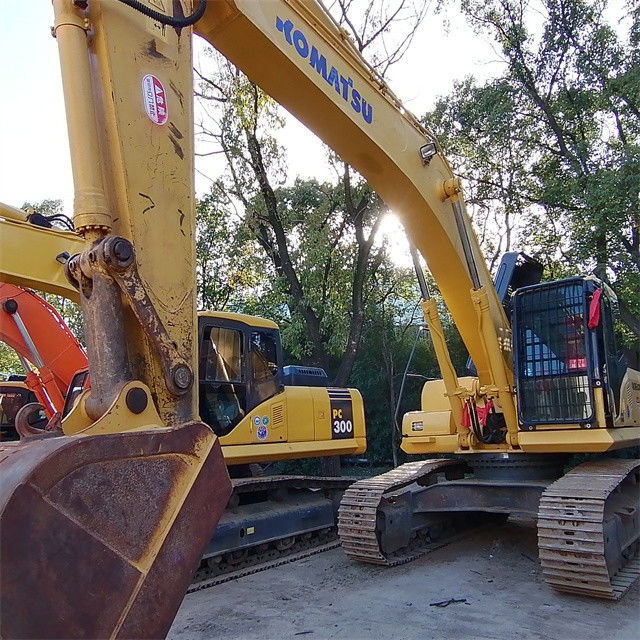 36 tonnellate quasi nuova importata dal Giappone macchina da scavo a strisce usata rinnovata Komatsu pc 360-7