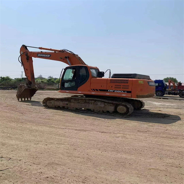 Escavatore da 25 tonnellate pronto per il lavoro ed esperto in Corea importato da Doosan DX 260LC