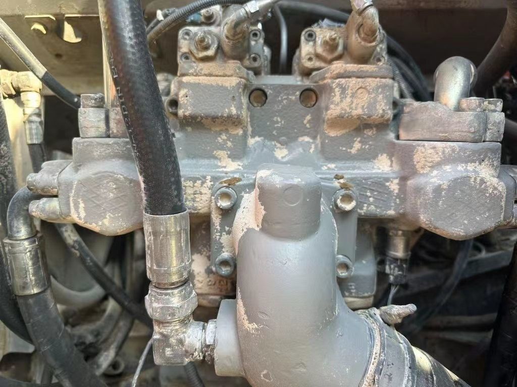 21 tonnellate pronta usata escavatore per il lavoro e esperto usato Corea importato Hitachi 210-3 In buone condizioni