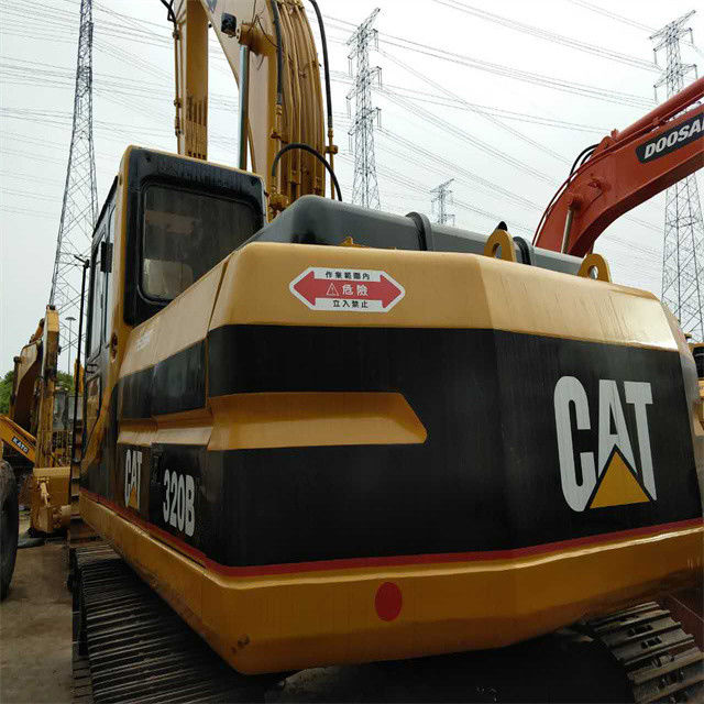 21 tonnellate pronte per il lavoro e giapponese Caterpillar 320 B in buone condizioni