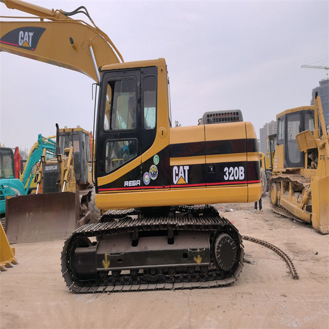 21 tonnellate pronte per il lavoro e giapponese Caterpillar 320 B in buone condizioni