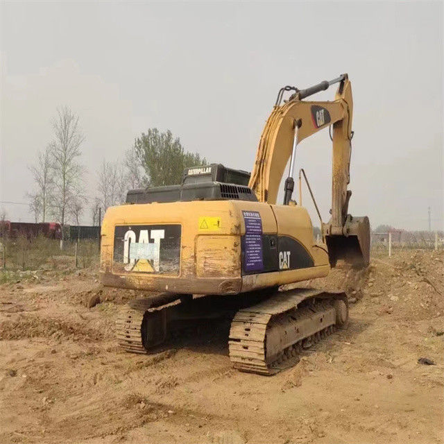 24.8 tonnellate pronte per il lavoro e giapponese Caterpillar 324 D in buone condizioni.
