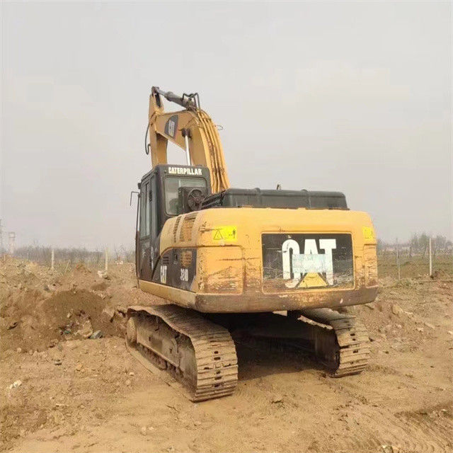 24.8 tonnellate pronte per il lavoro e giapponese Caterpillar 324 D in buone condizioni.