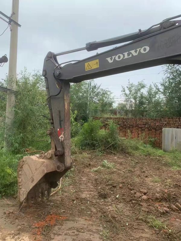 La Svezia ha importato un'escavatrice a strisce Volvo EC80D di alta qualità, quasi nuova e pronta al 100%.