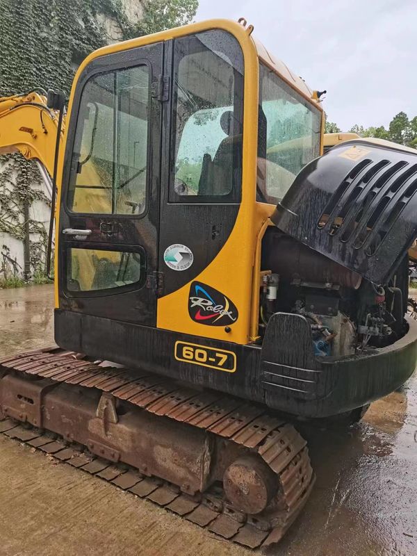 Hyundai R60 usato Capacità del secchio Max. 0.18 M3 5.6m Lunghezza di trasporto