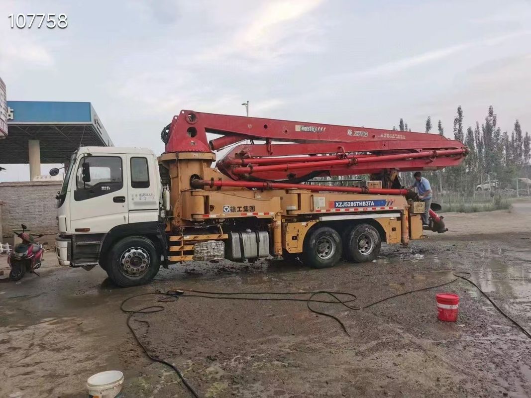 6×4 o 8×4 azionamento pronto a lavorare XCMG. HB37A 37 m camion pompa calcestruzzo per la consegna e versamento di calcestruzzo