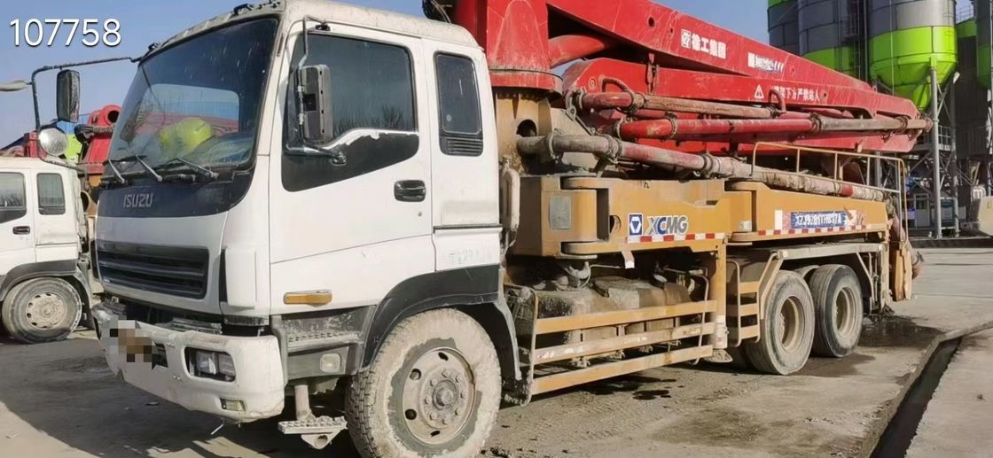 6×4 o 8×4 azionamento pronto a lavorare XCMG. HB37A 37 m camion pompa calcestruzzo per la consegna e versamento di calcestruzzo