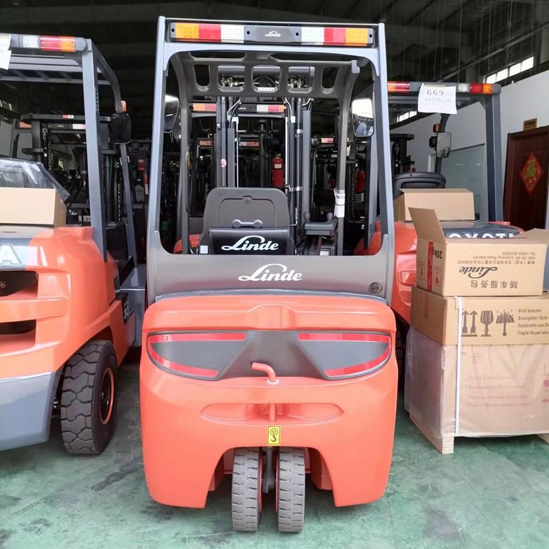 Cattraforti elettrici compatti Linde CPDT Potenza del motore 1,5-2 tonnellate