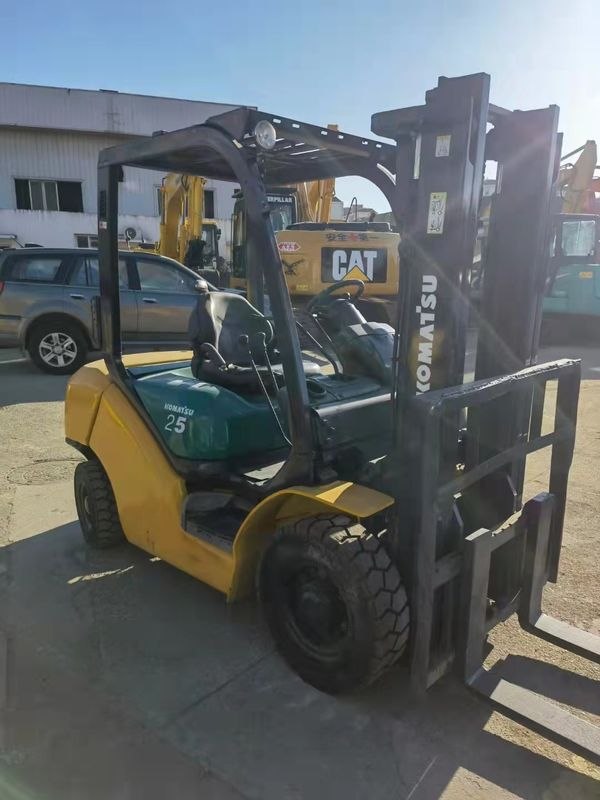 Giappone Camione elevatore elettrico compatto Komatsu 2.5 tonnellate Potenza del motore