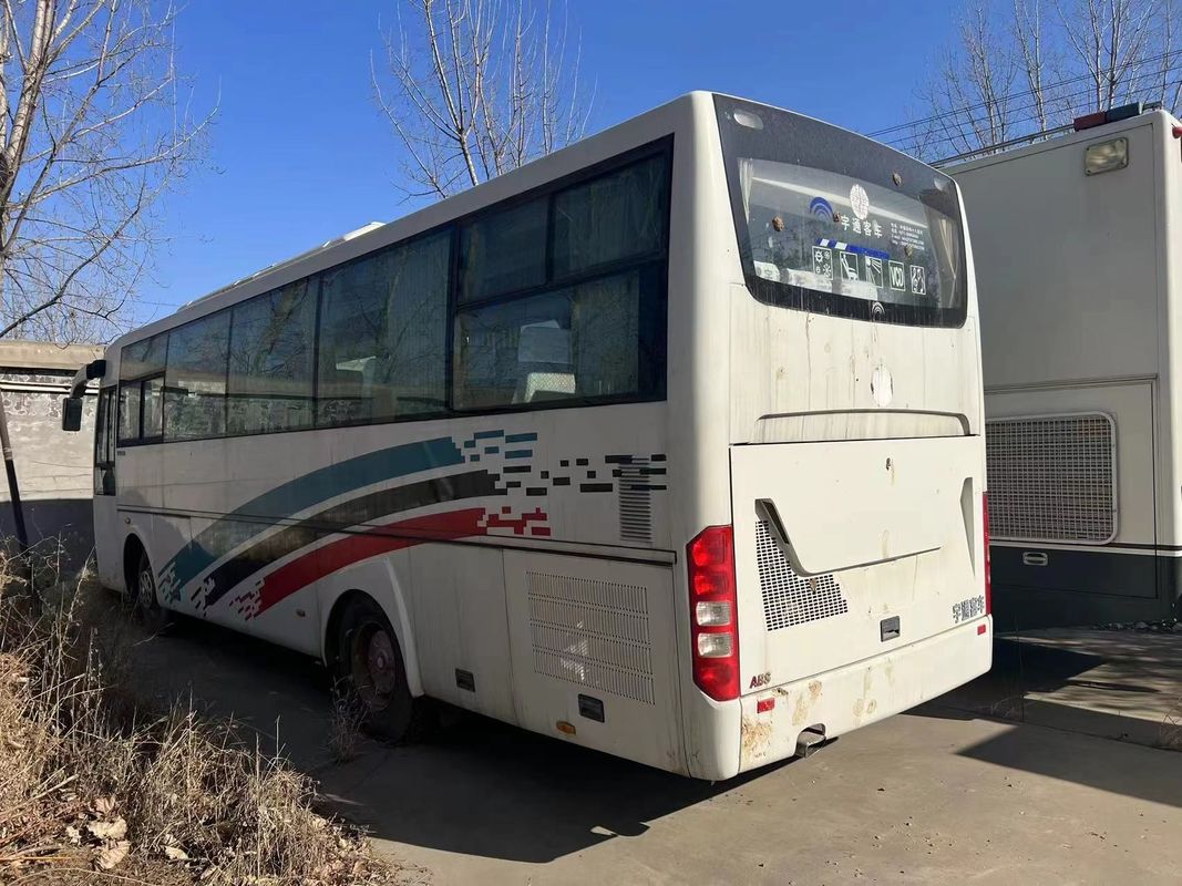 Autobus usato di 40 posti di alta qualità Made in China Autobus YuTong con garanzia di un anno