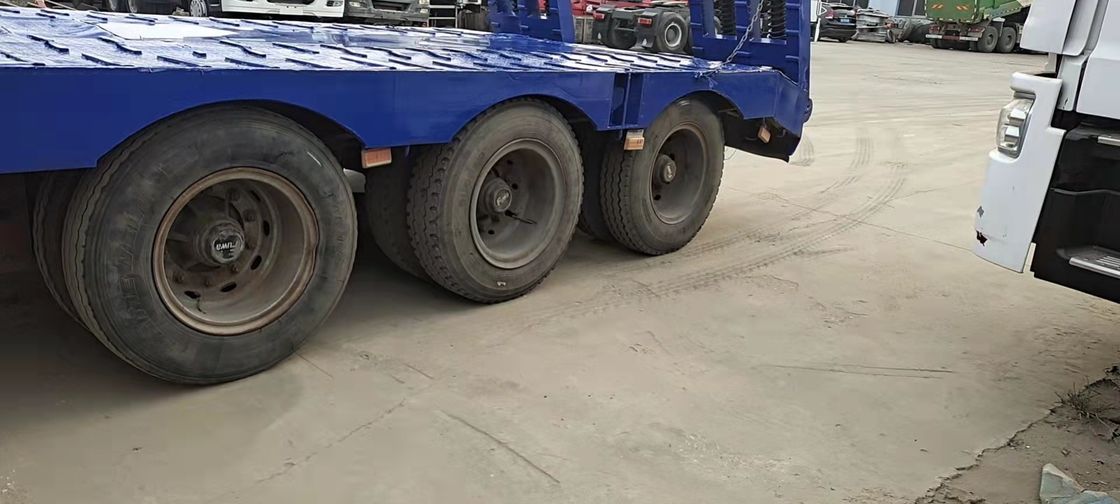 Semi-remolchi a doppio asse a letto basso con basso spazio libero e grande capacità di carico