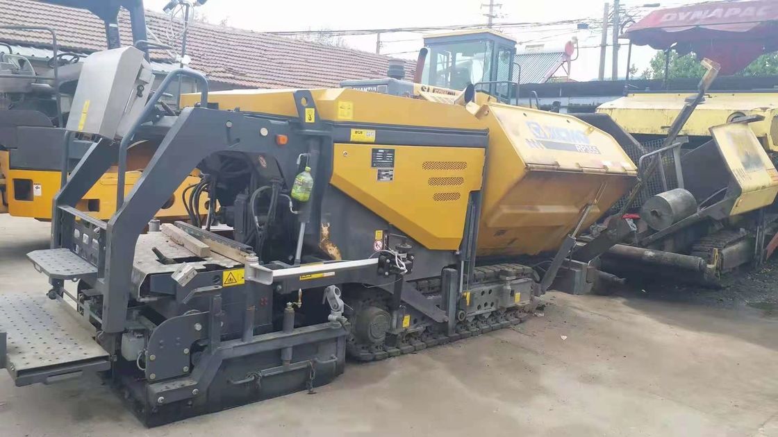 Pavimentatore di asfalto di tipo piccolo a striscia XCMG RP355 originale per progetti di ingegneria su piccola scala