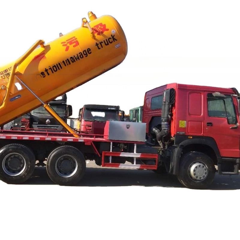 Euro 3 336cv Howo 6*4 usato camion aspirapolvere 10 cbm camion aspirapolvere in buone condizioni