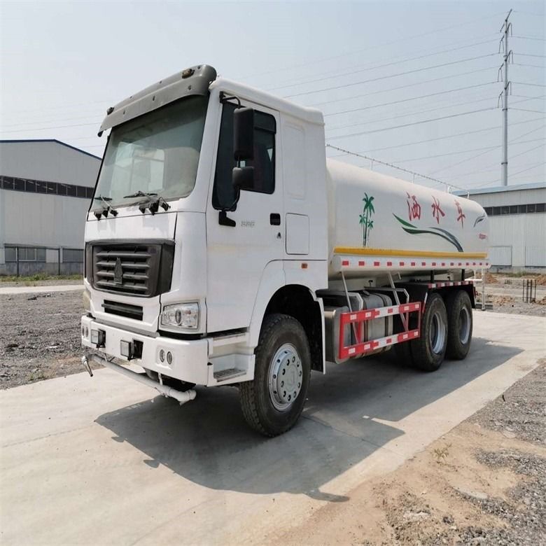 Sino Truck HOWO 6x4 Water Truck 12-16m Area di aspersione 25000kg Peso lordo del veicolo