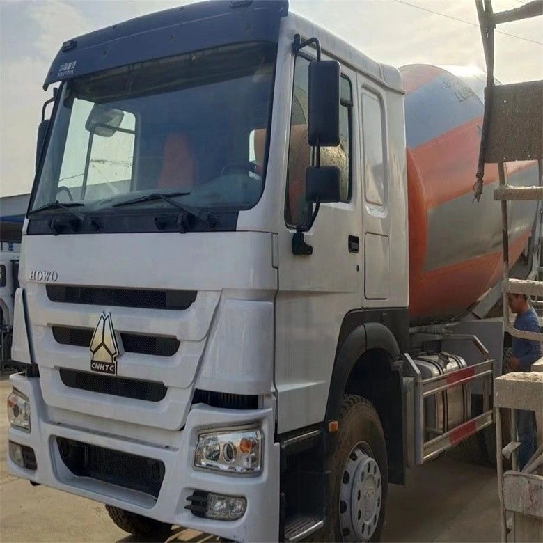 Lavori di costruzione 6*4 Howo Cement Truck Mixer con 371 HP 375 hp di potenza di miscelazione