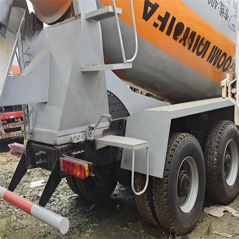 Lavori di costruzione 6*4 Howo Cement Truck Mixer con 371 HP 375 hp di potenza di miscelazione