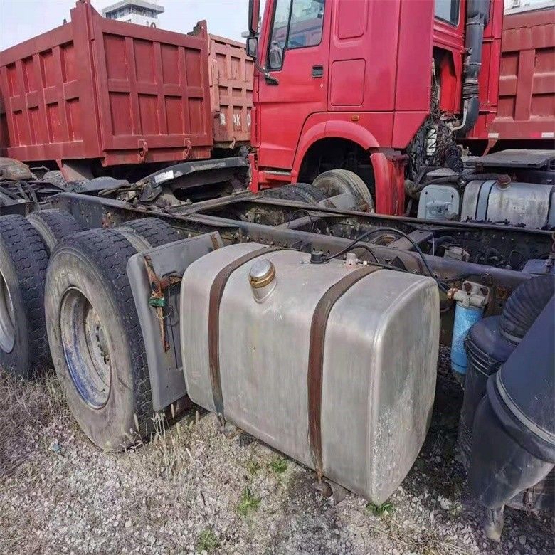 10 Numero di cambio in avanti utilizzato Faw trattore camion pesante 6*4 con sistema multimediale