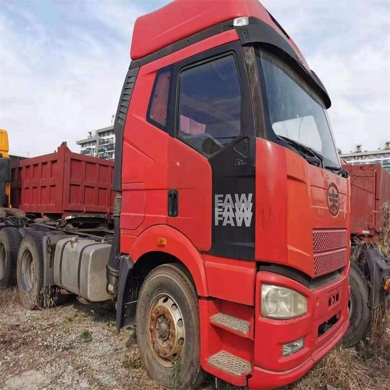 Camion-trattore 6x4 usato FAW Capion-camione con cambio manuale e in buone condizioni