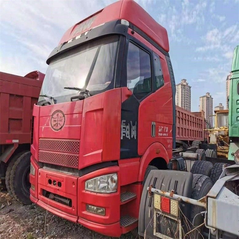 Camion-trattore 6x4 usato FAW Capion-camione con cambio manuale e in buone condizioni