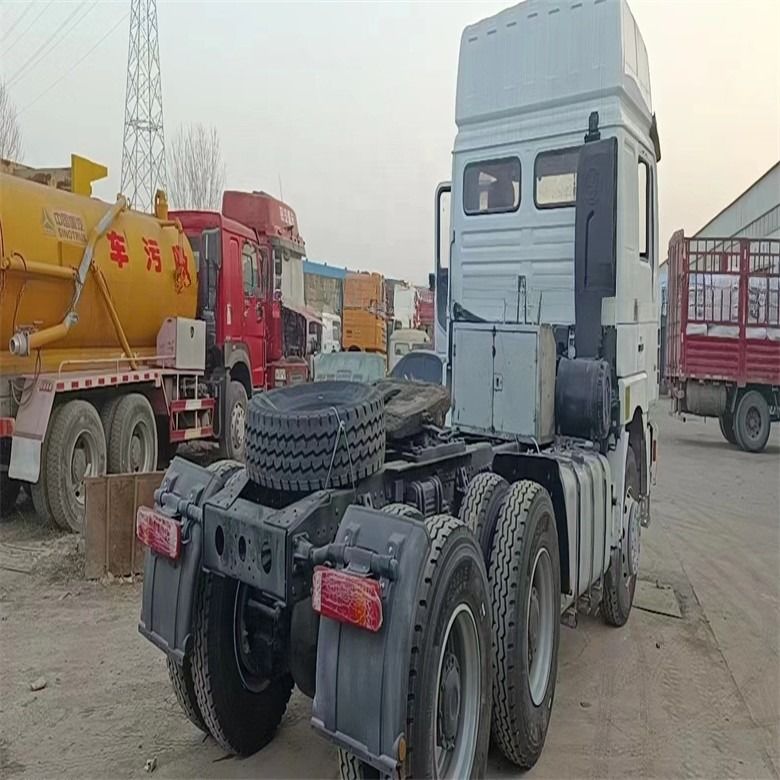 Shacman 6 X 4 ADE X3000 di seconda mano con sedile normale del conducente e cambio manuale