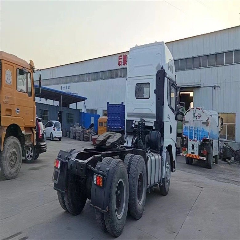 Shacman 6 X 4 ADE X3000 di seconda mano con sedile normale del conducente e cambio manuale