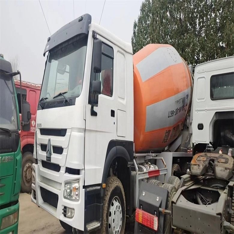 7M3/H Produttività utilizzata HOWO Camione miscelatore di calcestruzzo 6*4 371 CV 375 CV in buone condizioni