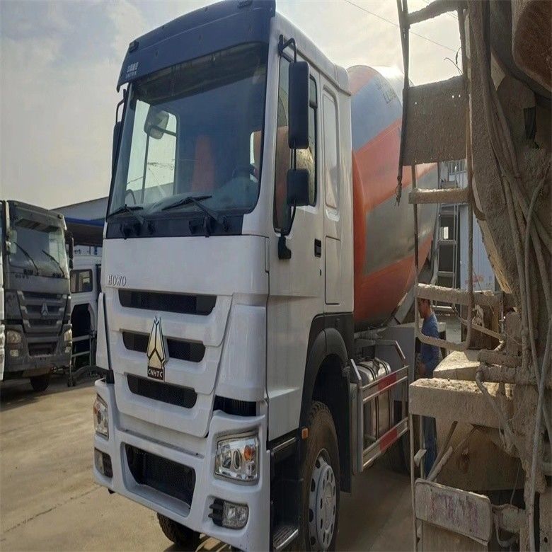 7M3/H Produttività utilizzata HOWO Camione miscelatore di calcestruzzo 6*4 371 CV 375 CV in buone condizioni