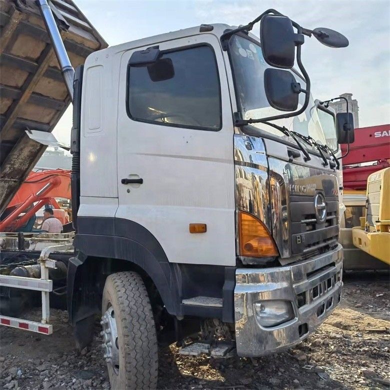 Sistema multimediale utilizzato HINO 6*4 Heavy Duty 700 Dump Truck per la costruzione pesante