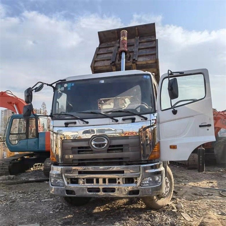 Sistema multimediale utilizzato HINO 6*4 Heavy Duty 700 Dump Truck per la costruzione pesante