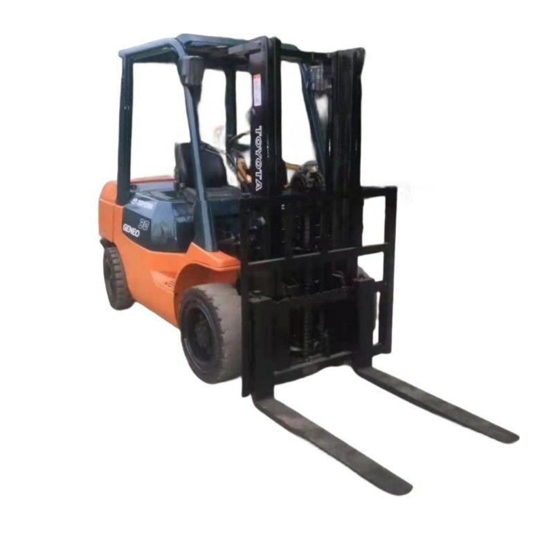 Mobili elevatori multifunzione da 3 tonnellate giapponesi, utilizzati, Toyota, pronti a lavorare poco