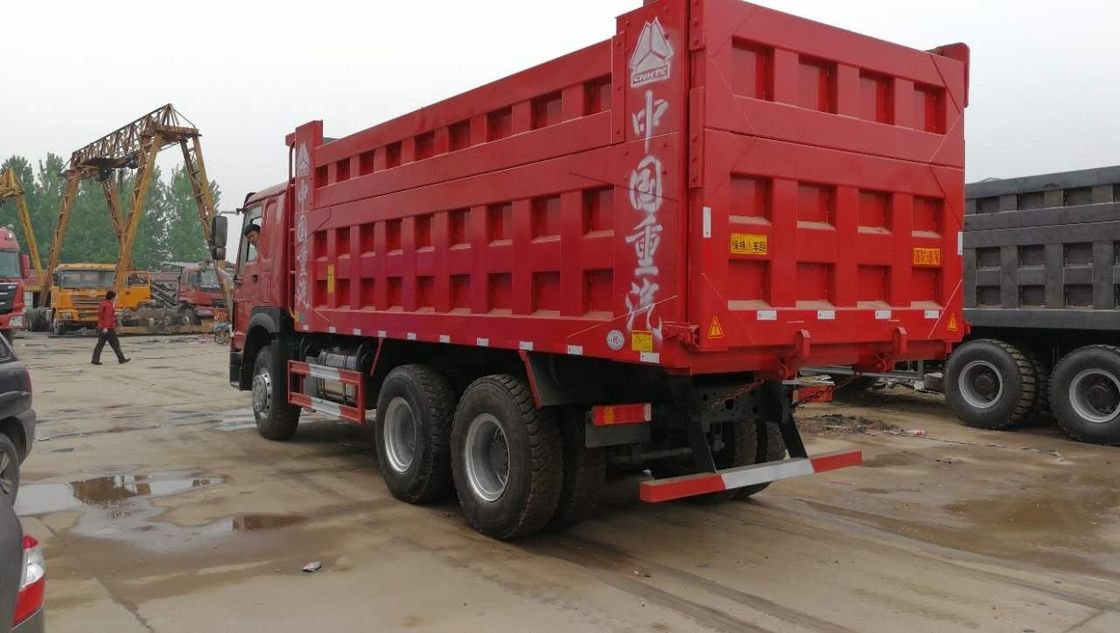 Camion di scarico di seconda mano da 371 CV Howo usato 6x4 Camion a gomma con sistema multimediale 10 ruote