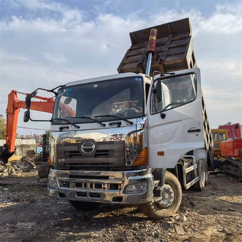 Giappone Hino Used Dump Trucks con motore YUCHAI in orario di lavoro 2020