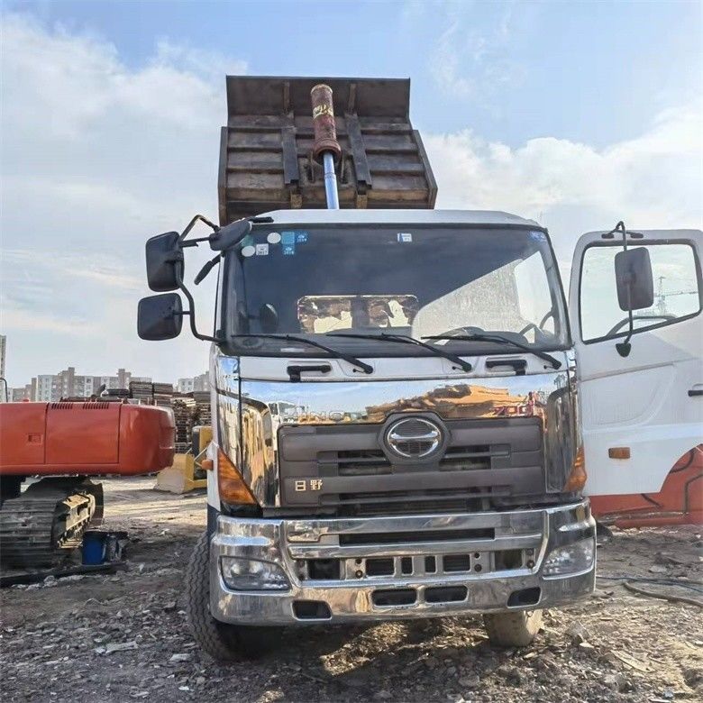 Giappone Hino Used Dump Trucks con motore YUCHAI in orario di lavoro 2020