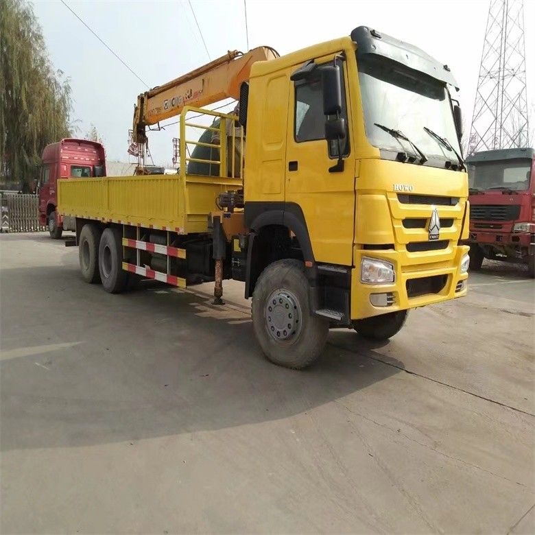 Granata montata su camion da 10 tonnellate con cilindro idraulico originale Sinotruk WD615