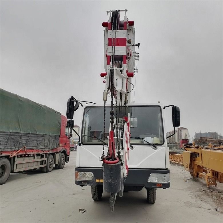 Granate mobili a ruote Zoomlion QY25V da 20 tonnellate con 3000-4000 ore di lavoro