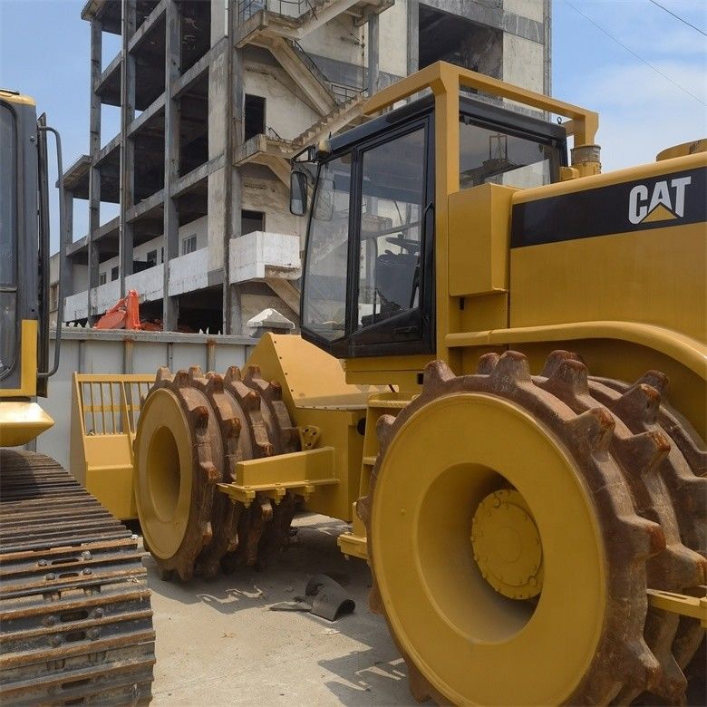 35 tonnellate usato Caterpillar Cat 826G Compactor in ottime condizioni colore originale Giappone