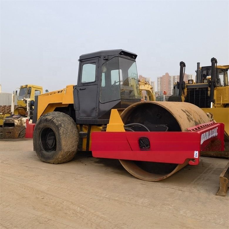 Orari bassi Giappone Prodotto Dynapac CA30D Roller stradale per lavori di costruzione Buone condizioni