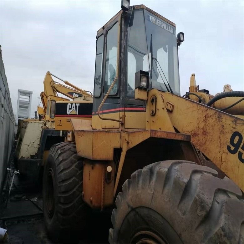 Caterpillar 950F caricatore a ruote da 17 tonnellate con cilindrata di 6,6 litri e 3200-3300 ore di lavoro