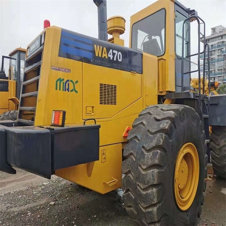 Caricatore Komatsu WA470-3 con carico nominale di 7 tonnellate e cilindrata di 11 litri dal Giappone