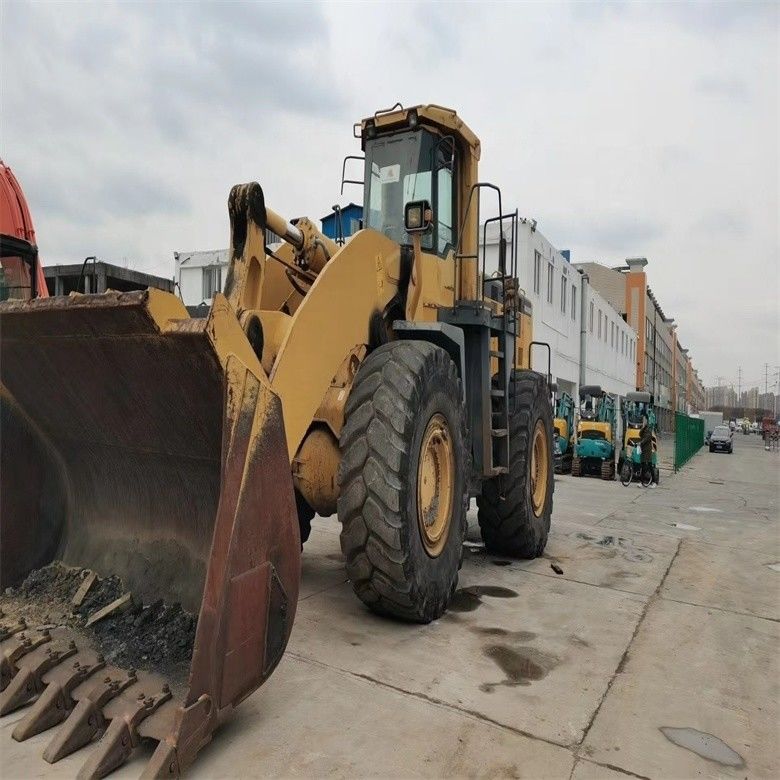 Low Working Hours WA600-6 Wheel Loader dal Giappone con peso della macchina di 44000-44500 kg