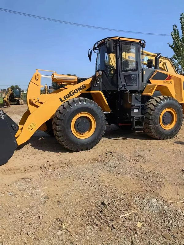 Liugong 856H caricatore a ruote da 5 tonnellate 6 cilindri 1.8-5.6 m3 Capacità del secchio per 1 anno