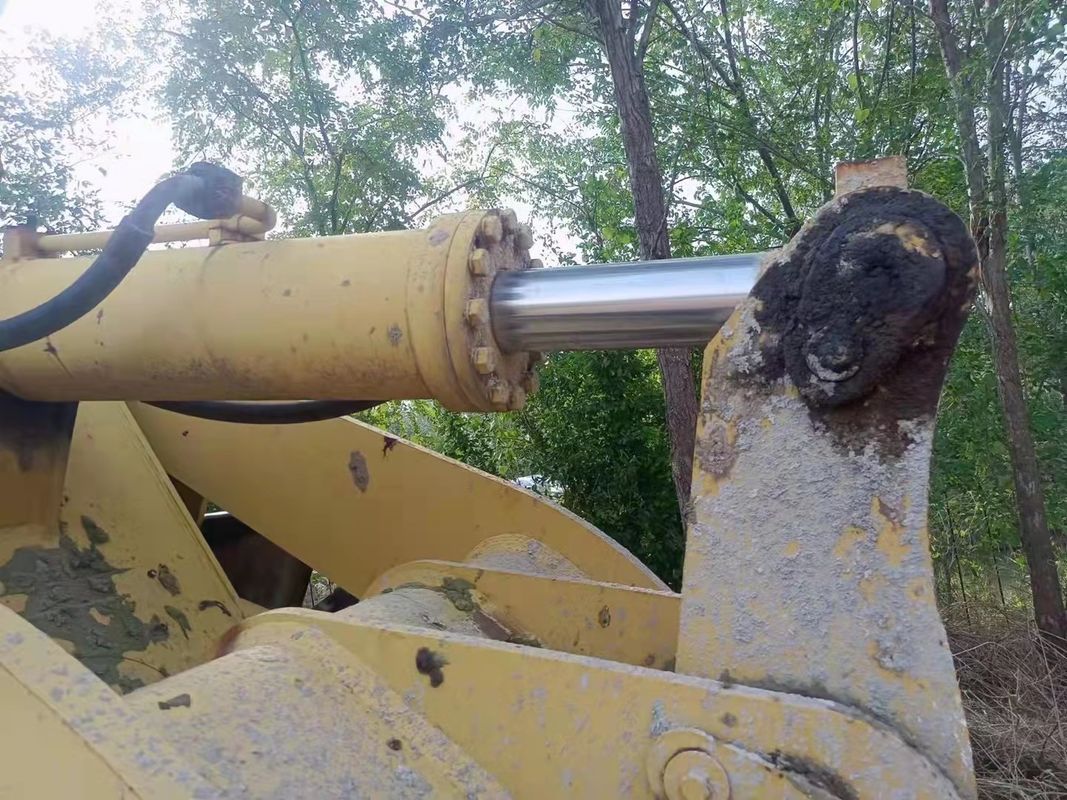 SEM 630B Caricatore di bulldozer LGP a binario con ripper a singola trave