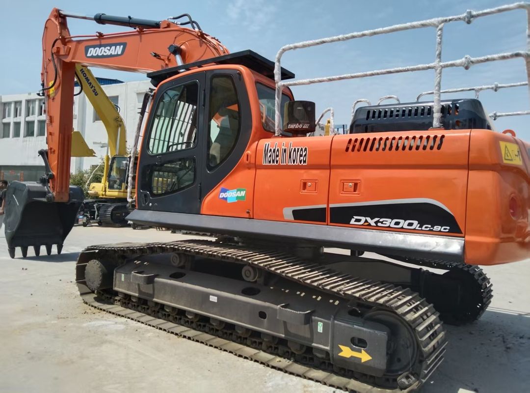 Usato DOOSAN Crawler Excavator DX300LC-9C Altezza di trasporto 3.475M Alte prestazioni