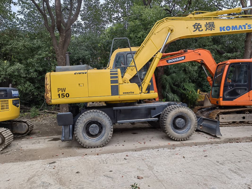 Escavatore gommato Komatsu PC150W-6 usato, escavatore mobile da 15 tonnellate di seconda mano dalla Cina